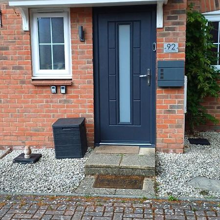 Ferienwohnung Secret Garden Faygate Exterior foto